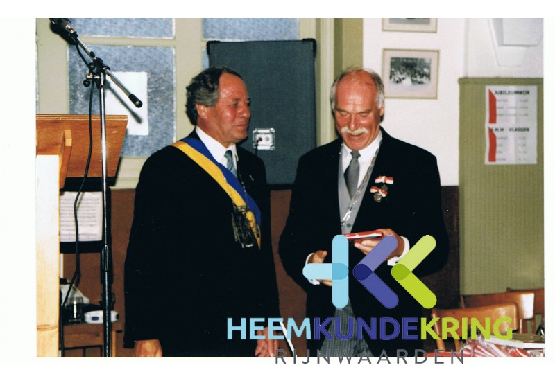 1998-0835 (2)